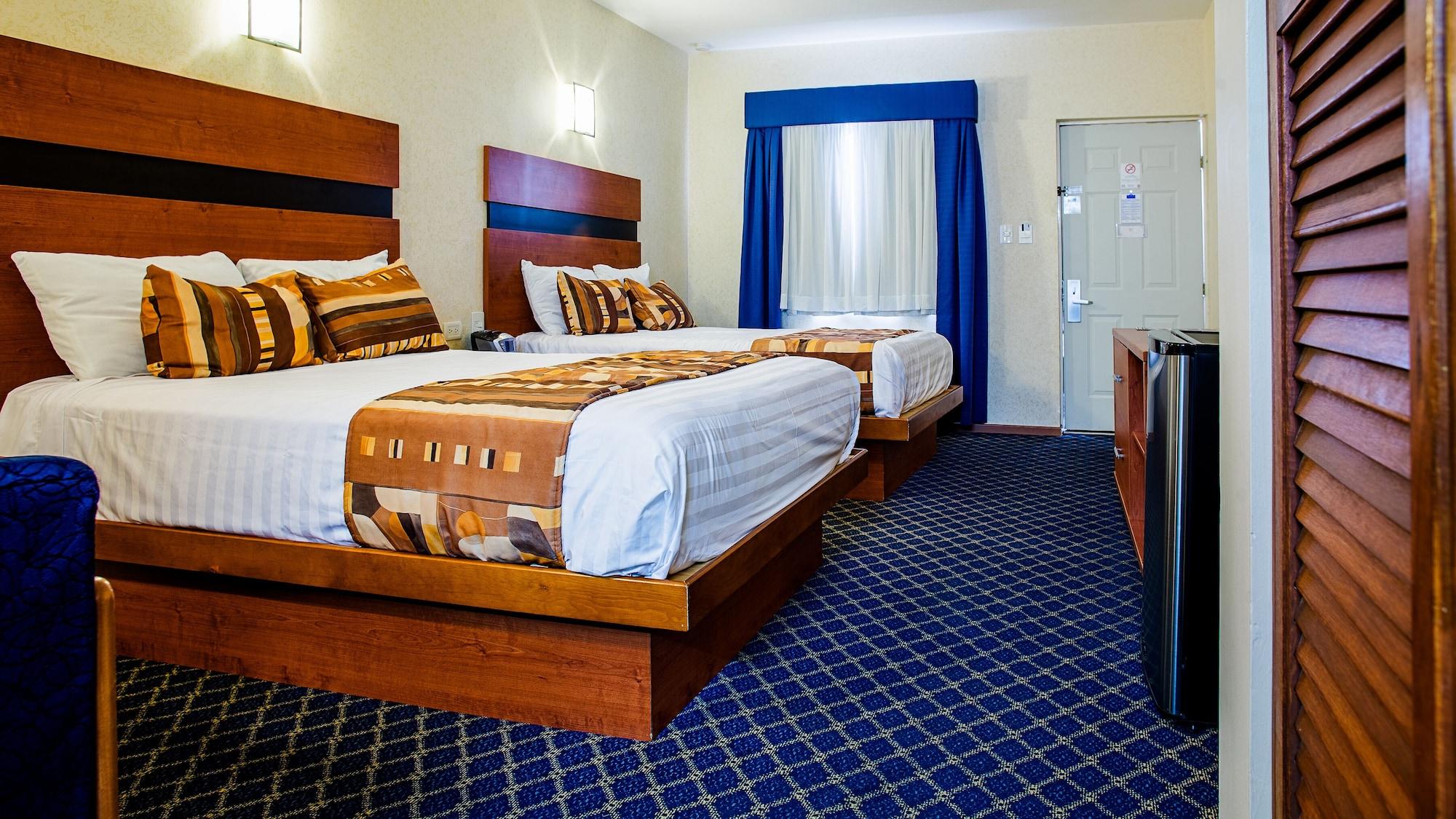 American Inn Hotel & Suites Parral Екстериор снимка