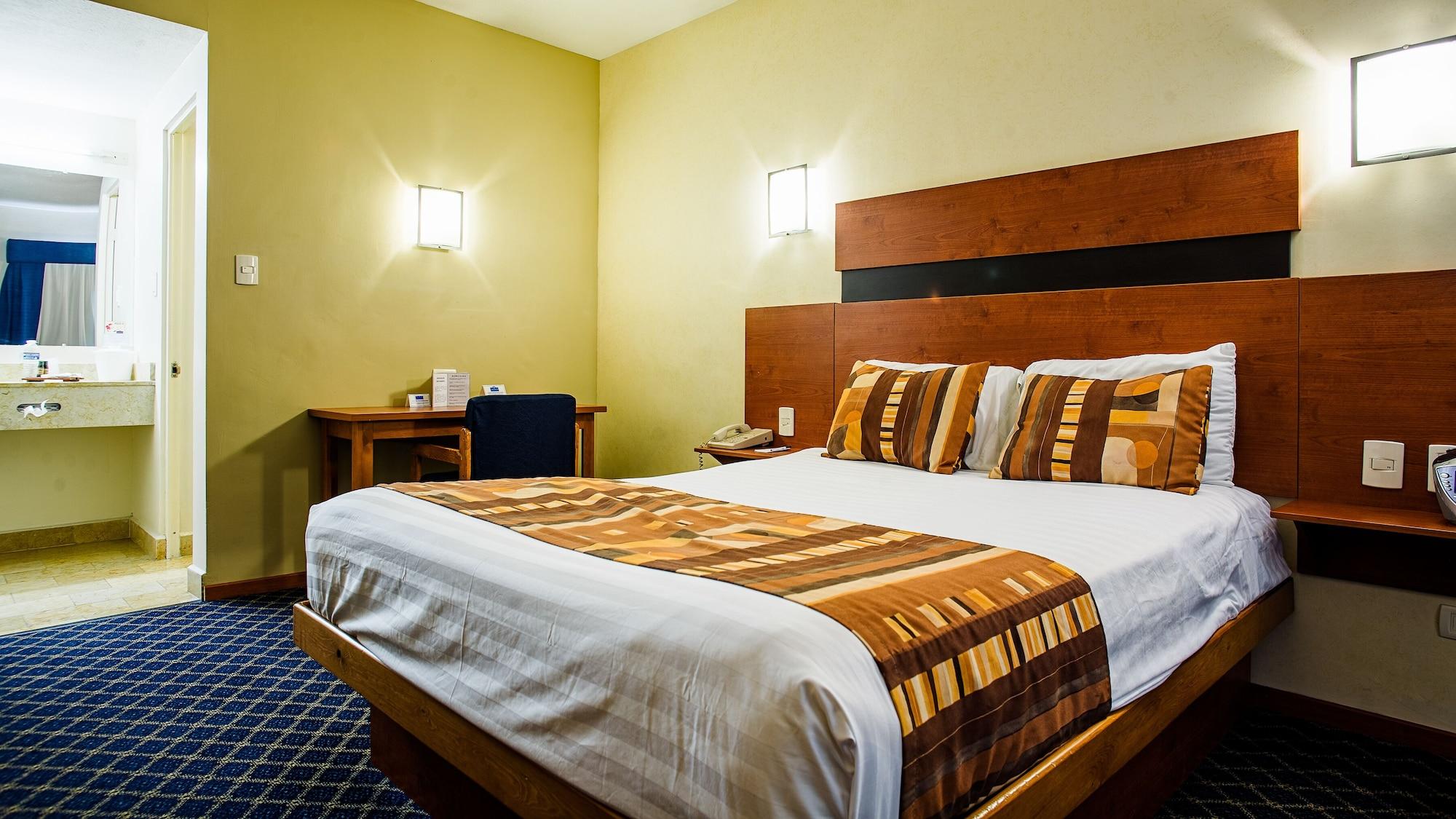 American Inn Hotel & Suites Parral Екстериор снимка