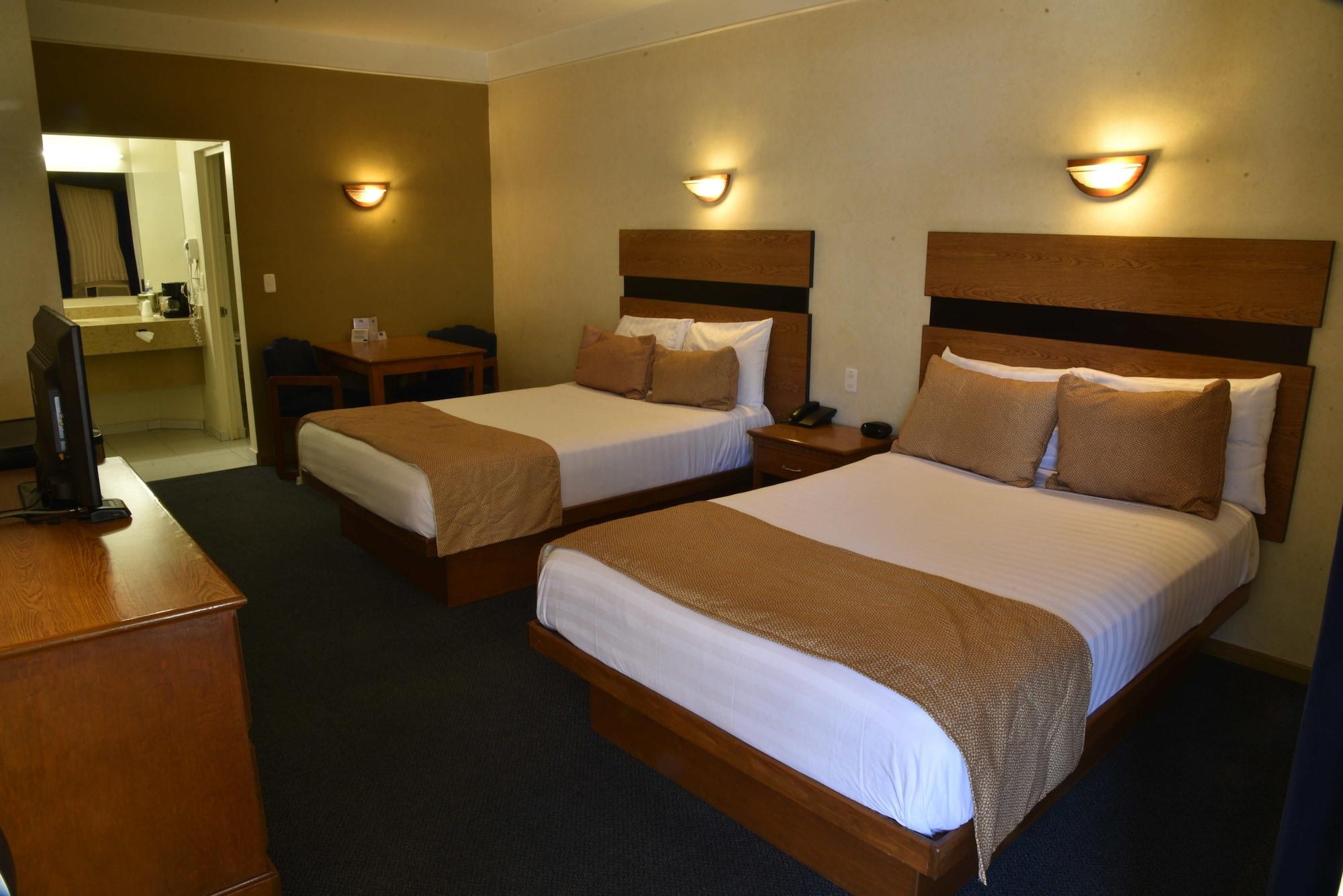 American Inn Hotel & Suites Parral Екстериор снимка