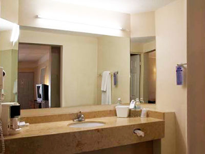 American Inn Hotel & Suites Parral Екстериор снимка